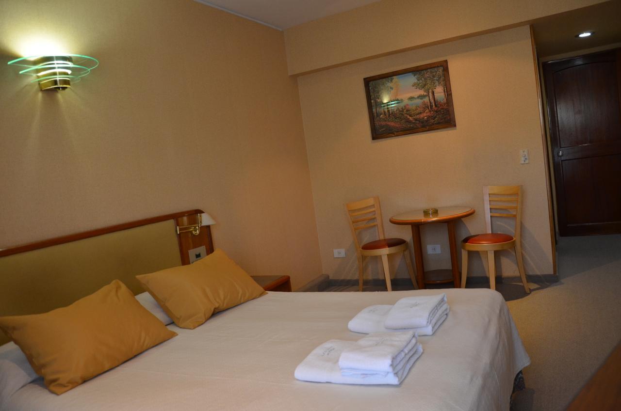 Hotel Algeciras ปีนามาร์ ภายนอก รูปภาพ